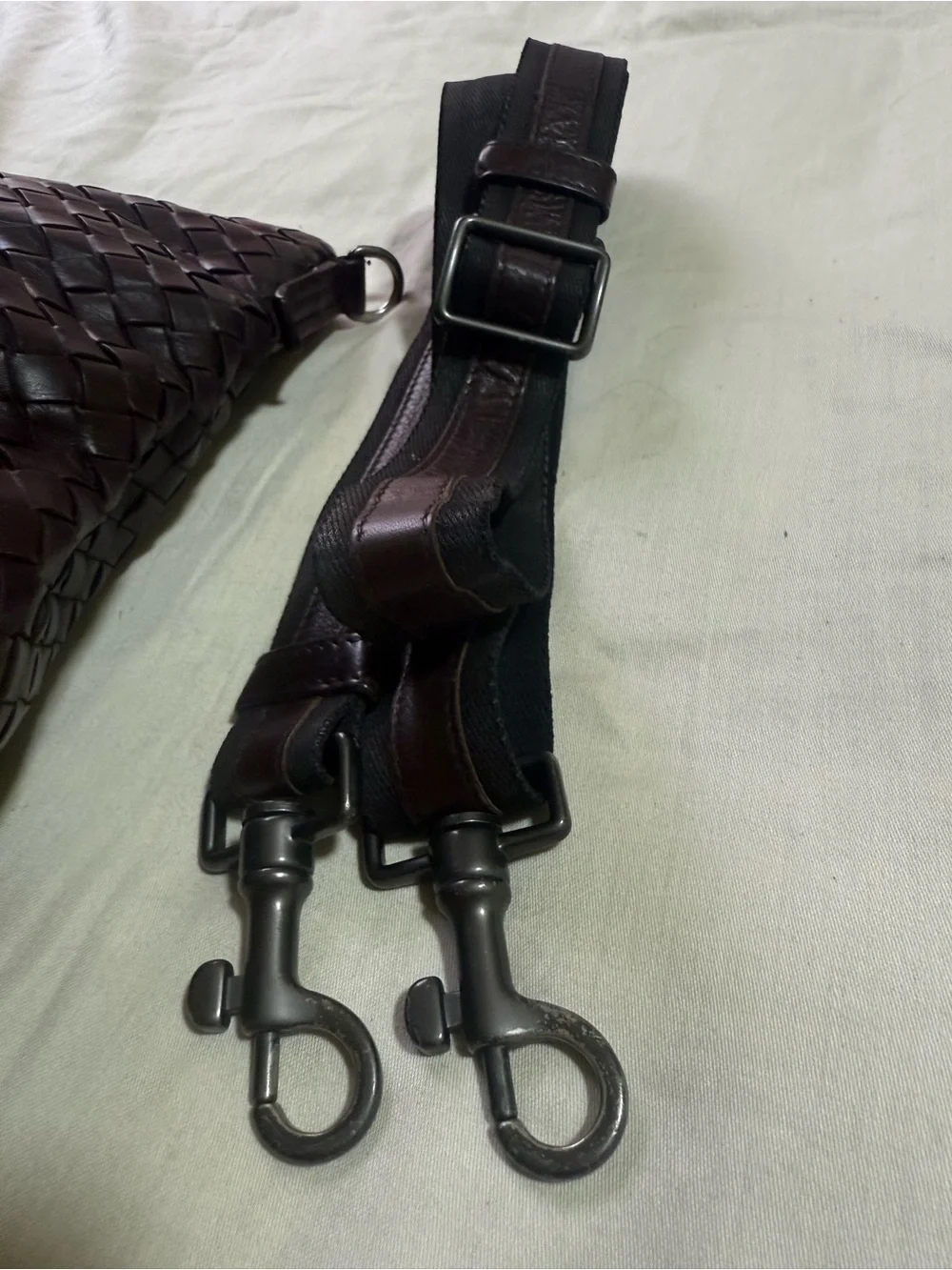 Bottega Veneta Men's Intrecciato Leather messenger Bag